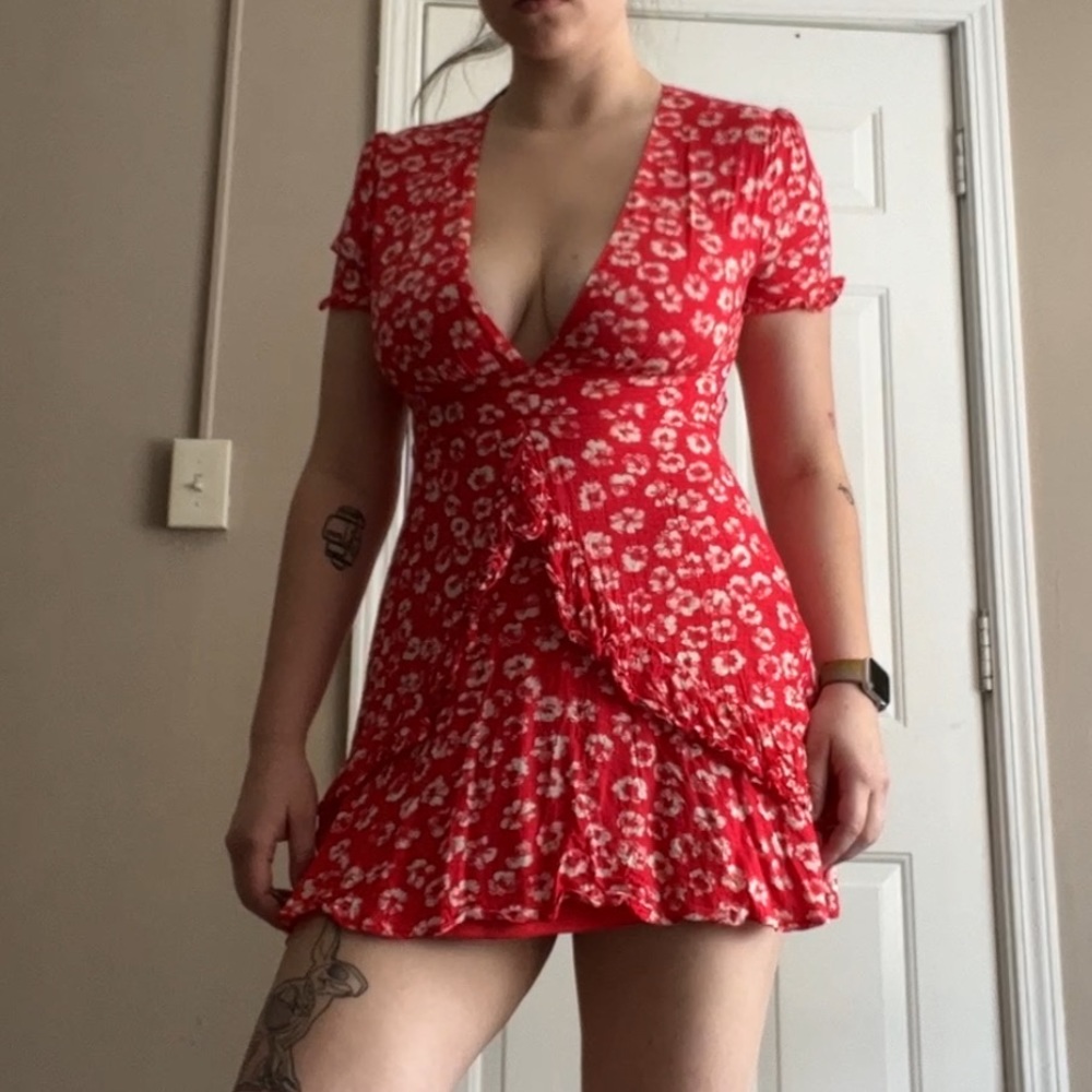 Sadie and Sage beautiful coquette floral dress, size M, flawless